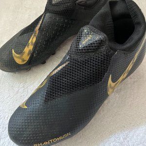 NIKE Ghost Phantom VSN soccer cleats 6.5 Women's